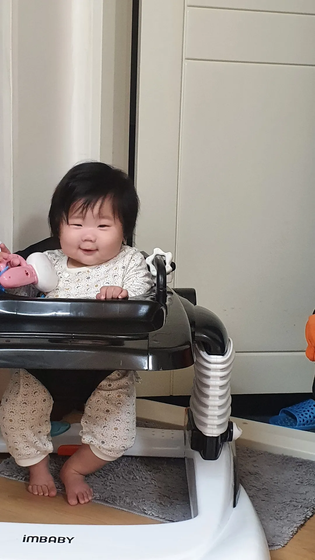 https://image.mom-mom.net/eyJidWNrZXQiOiJtb21tb20tbW9tc3RvdWNoIiwia2V5IjoidHJlbmQvNjFlZTg1MDEyNGE5MDY5ZjEzNGJjN2M2IiwiZWRpdHMiOnsicmVzaXplIjp7IndpZHRoIjoxMDgwLCJ3aXRob3V0RW5sYXJnZW1lbnQiOnRydWV9fX0=