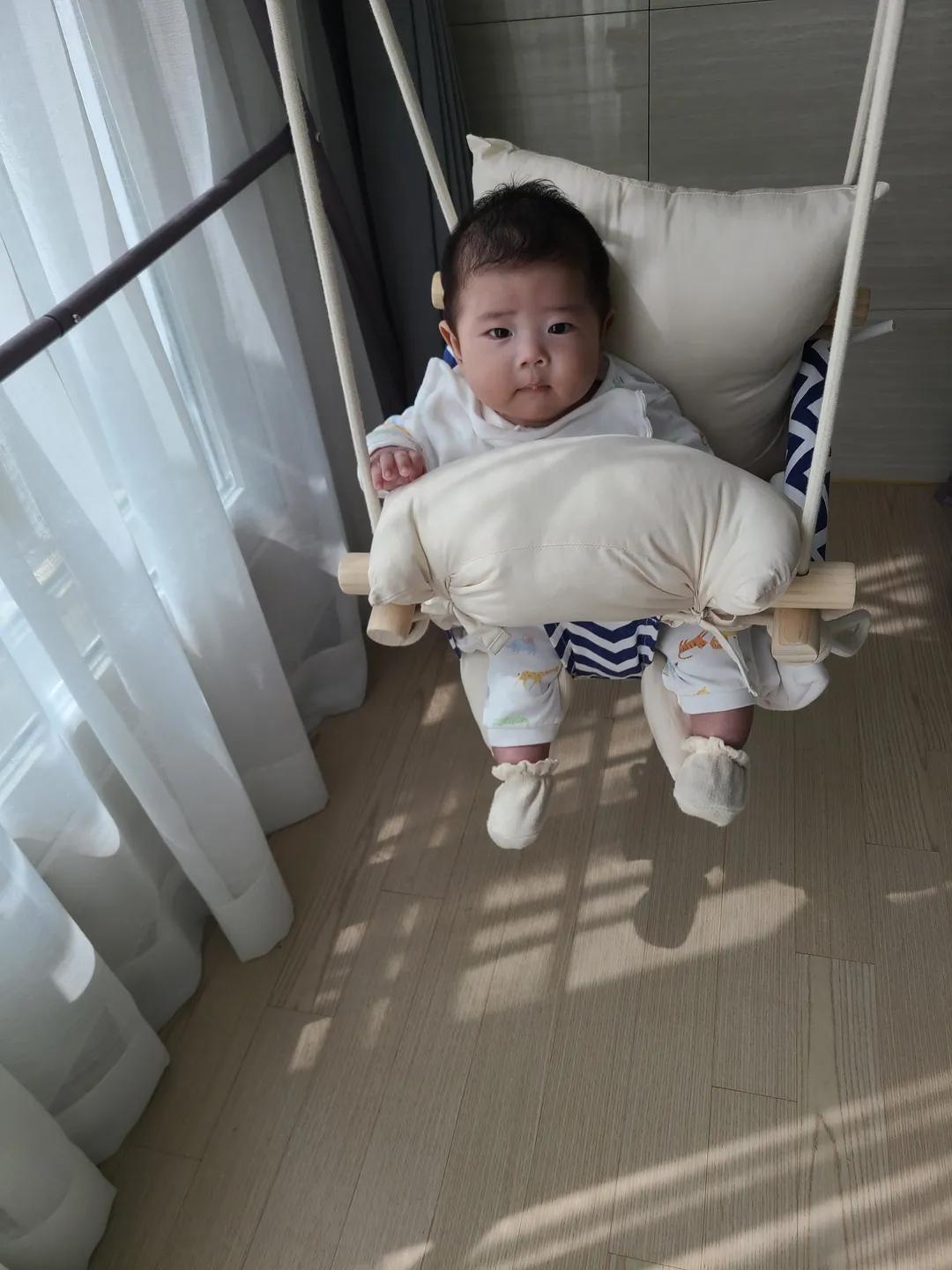 https://image.mom-mom.net/eyJidWNrZXQiOiJtb21tb20tbW9tc3RvdWNoIiwia2V5IjoidHJlbmQvNjI1M2UwZTA3ZTYxYjdmM2QyYWMzMWZmIiwiZWRpdHMiOnsicmVzaXplIjp7IndpZHRoIjoxMDgwLCJ3aXRob3V0RW5sYXJnZW1lbnQiOnRydWV9fX0=