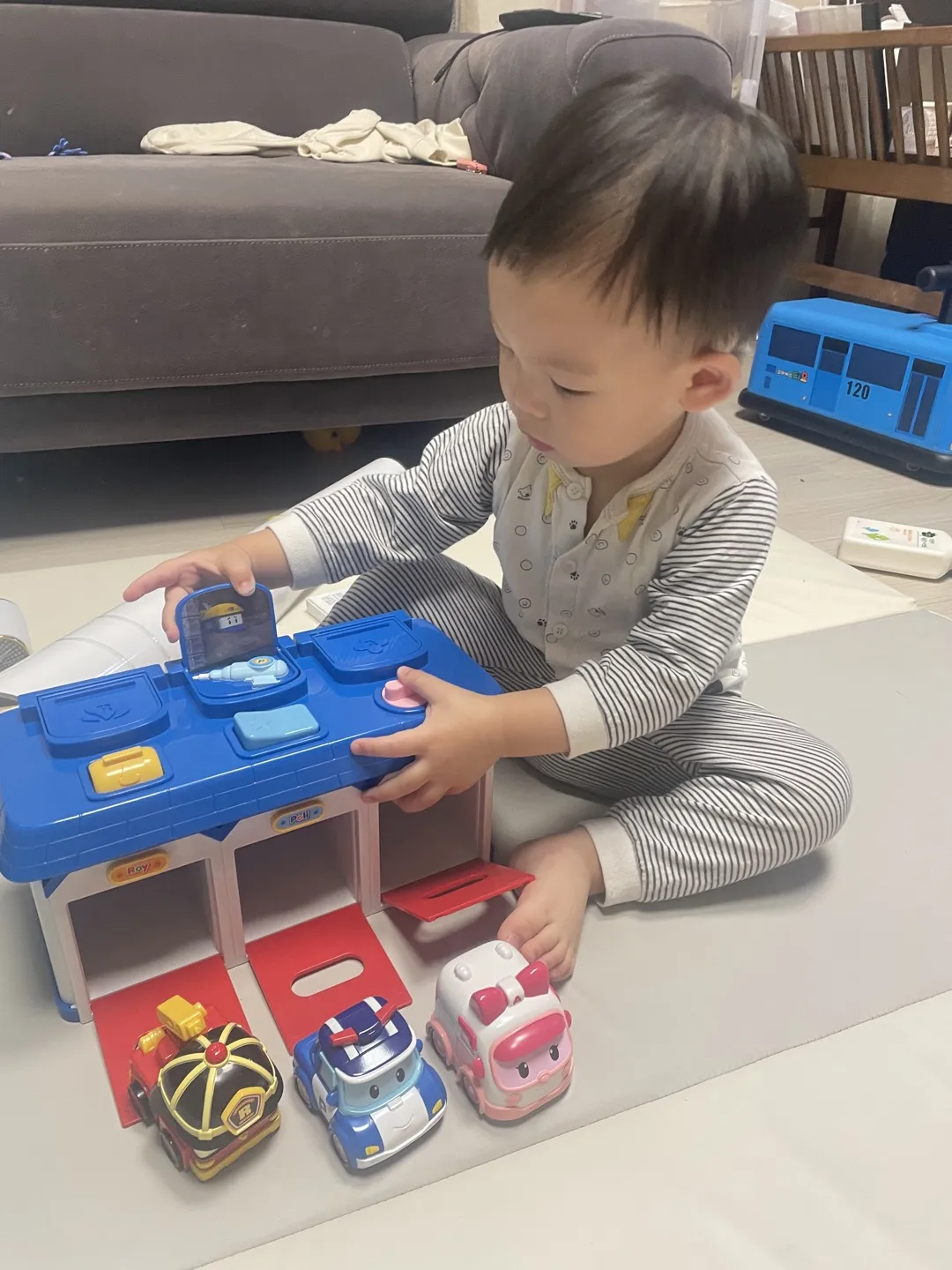 https://image.mom-mom.net/eyJidWNrZXQiOiJtb21tb20tbW9tc3RvdWNoIiwia2V5IjoidHJlbmQvNjI3ZWU3MWZmOGRlMWUyNzM2YmJjZjQ0IiwiZWRpdHMiOnsicmVzaXplIjp7IndpZHRoIjoxMDgwLCJ3aXRob3V0RW5sYXJnZW1lbnQiOnRydWV9fX0=