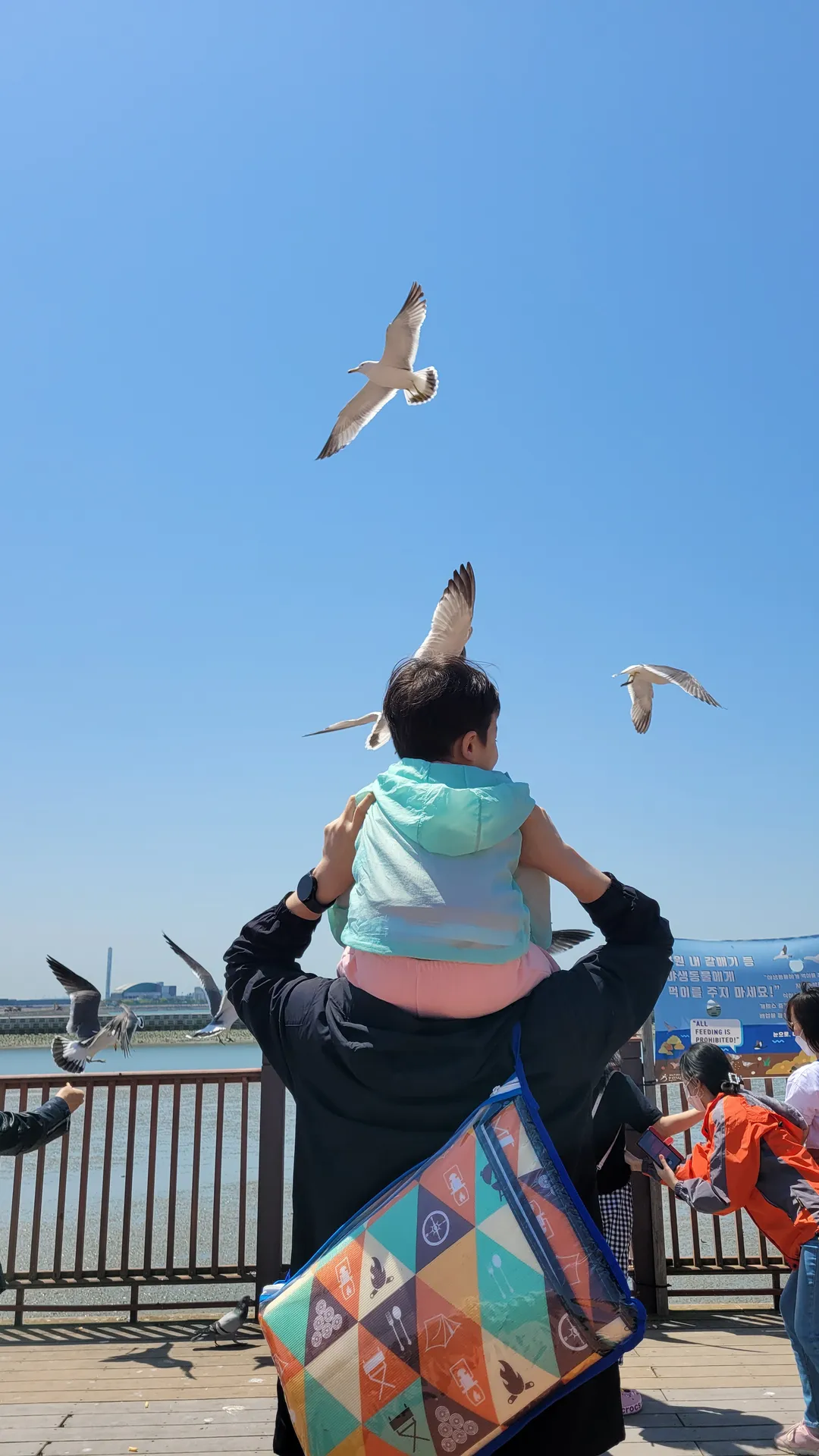 https://image.mom-mom.net/eyJidWNrZXQiOiJtb21tb20tbW9tc3RvdWNoIiwia2V5IjoidHJlbmQvNjI4NTBhMjk1ZDdiZDFkODZlYmI0ZDE4IiwiZWRpdHMiOnsicmVzaXplIjp7IndpZHRoIjoxMDgwLCJ3aXRob3V0RW5sYXJnZW1lbnQiOnRydWV9fX0=