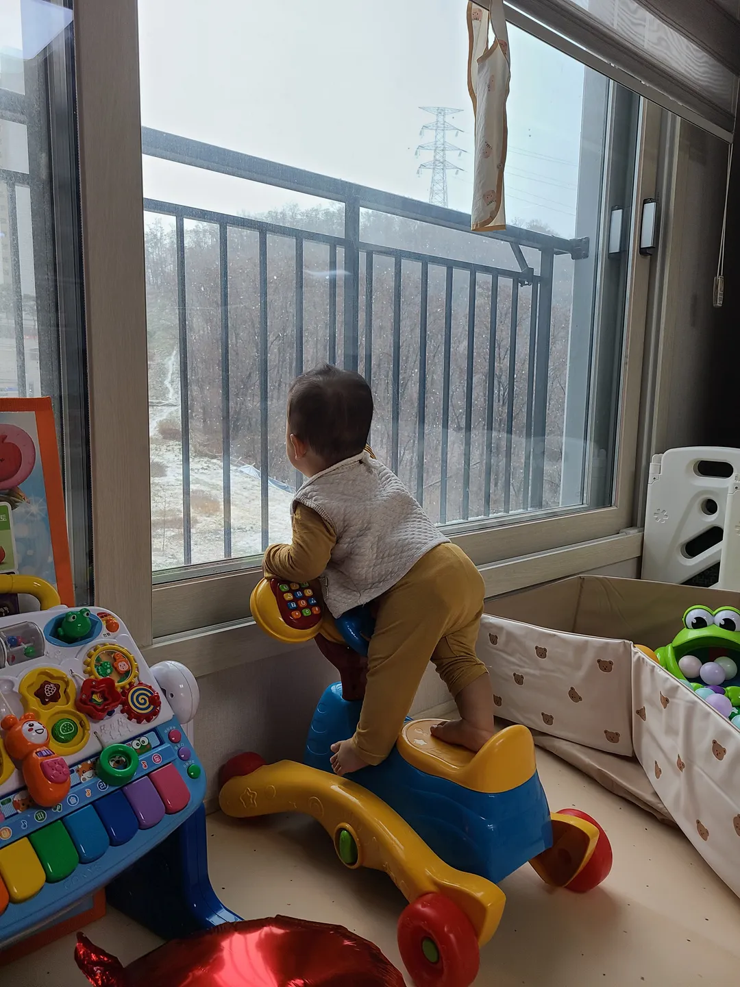 https://image.mom-mom.net/eyJidWNrZXQiOiJtb21tb20tbW9tc3RvdWNoIiwia2V5IjoidHJlbmQvNjM5MDQ1ZGE3OWUyNWFiMmE1YzVhMzVjIiwiZWRpdHMiOnsicmVzaXplIjp7IndpZHRoIjoxMDgwLCJ3aXRob3V0RW5sYXJnZW1lbnQiOnRydWV9fX0=