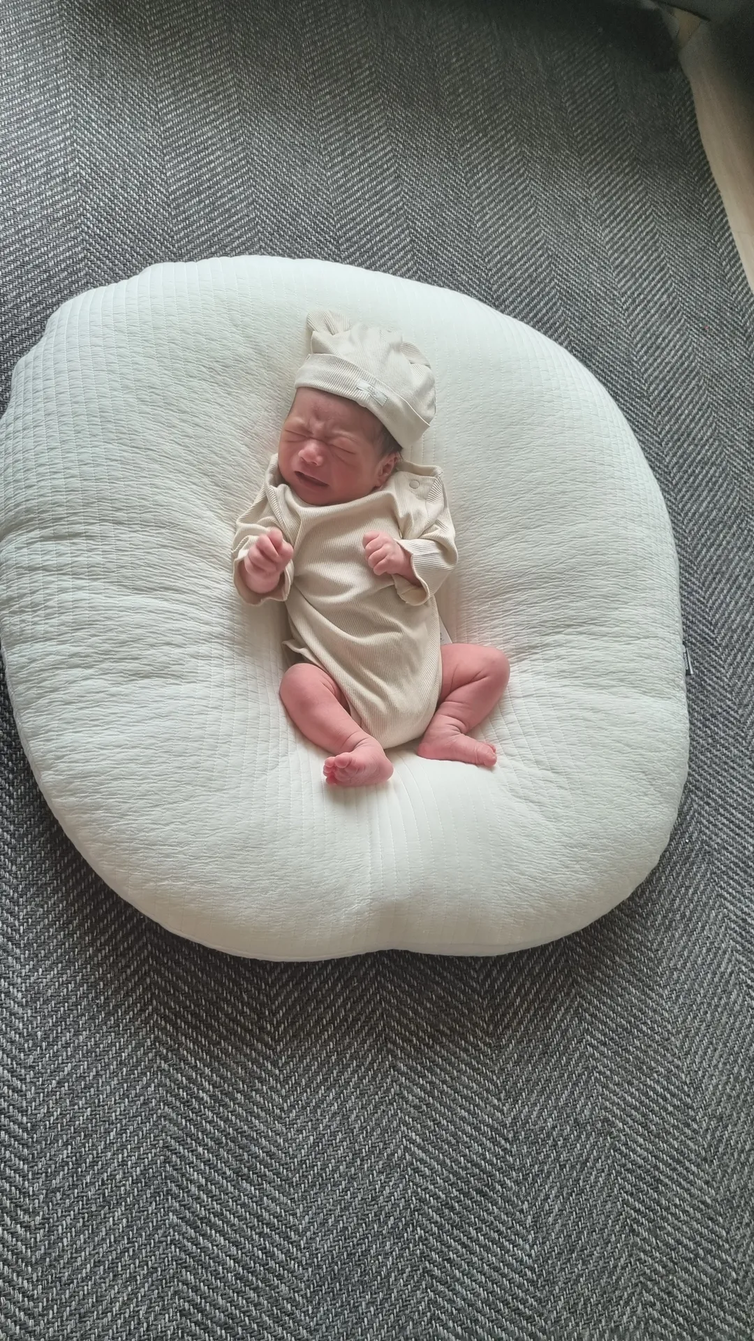https://image.mom-mom.net/eyJidWNrZXQiOiJtb21tb20tbW9tc3RvdWNoIiwia2V5IjoidHJlbmQvNjM5NDg0NjcyYmE5YzNiZTI1OGZlNTdkIiwiZWRpdHMiOnsicmVzaXplIjp7IndpZHRoIjoxMDgwLCJ3aXRob3V0RW5sYXJnZW1lbnQiOnRydWV9fX0=