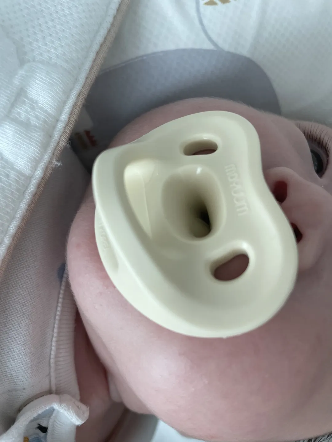https://image.mom-mom.net/eyJidWNrZXQiOiJtb21tb20tbW9tc3RvdWNoIiwia2V5IjoidHJlbmQvNjNmZDY4ZDM2MjA2NWNhZjE2ODI2MWM0IiwiZWRpdHMiOnsicmVzaXplIjp7IndpZHRoIjoxMDgwLCJ3aXRob3V0RW5sYXJnZW1lbnQiOnRydWV9fX0=