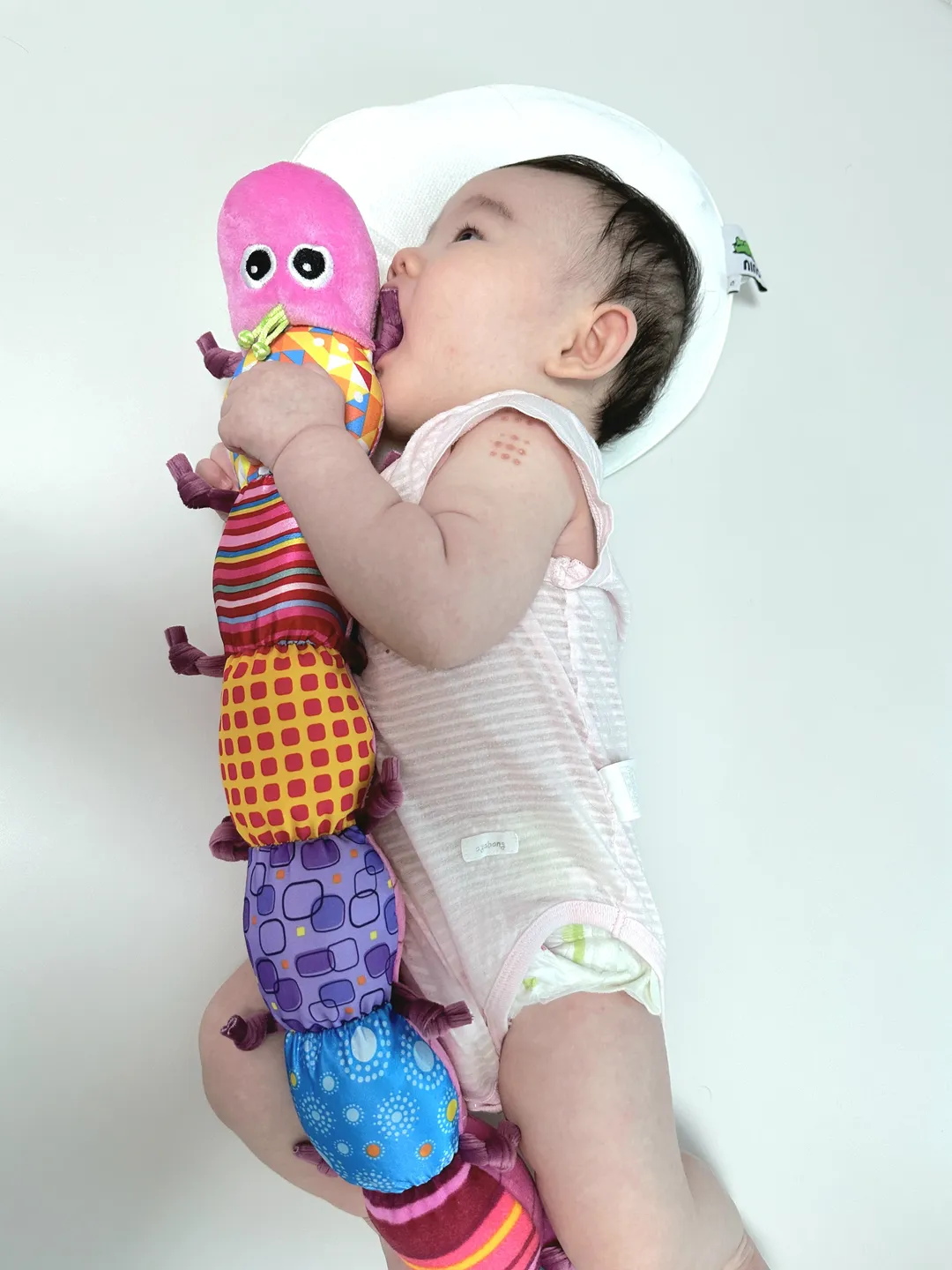 https://image.mom-mom.net/eyJidWNrZXQiOiJtb21tb20tbW9tc3RvdWNoIiwia2V5IjoidHJlbmQvNjRkNDU4M2NkOTlkOTM5MWRlZWFkN2Y2IiwiZWRpdHMiOnsicmVzaXplIjp7IndpZHRoIjoxMDgwLCJ3aXRob3V0RW5sYXJnZW1lbnQiOnRydWV9fX0=