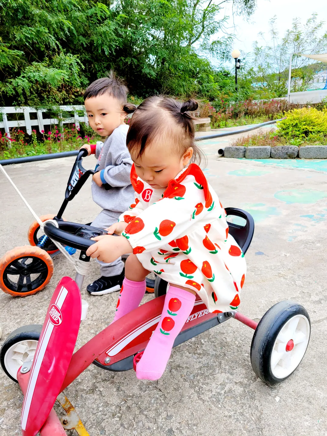 https://image.mom-mom.net/eyJidWNrZXQiOiJtb21tb20tbW9tc3RvdWNoIiwia2V5IjoidHJlbmQvNjUxZjI1ZjU4NjgxZTAwMTYyNTE2MmZlIiwiZWRpdHMiOnsicmVzaXplIjp7IndpZHRoIjoxMDgwLCJ3aXRob3V0RW5sYXJnZW1lbnQiOnRydWV9fX0=