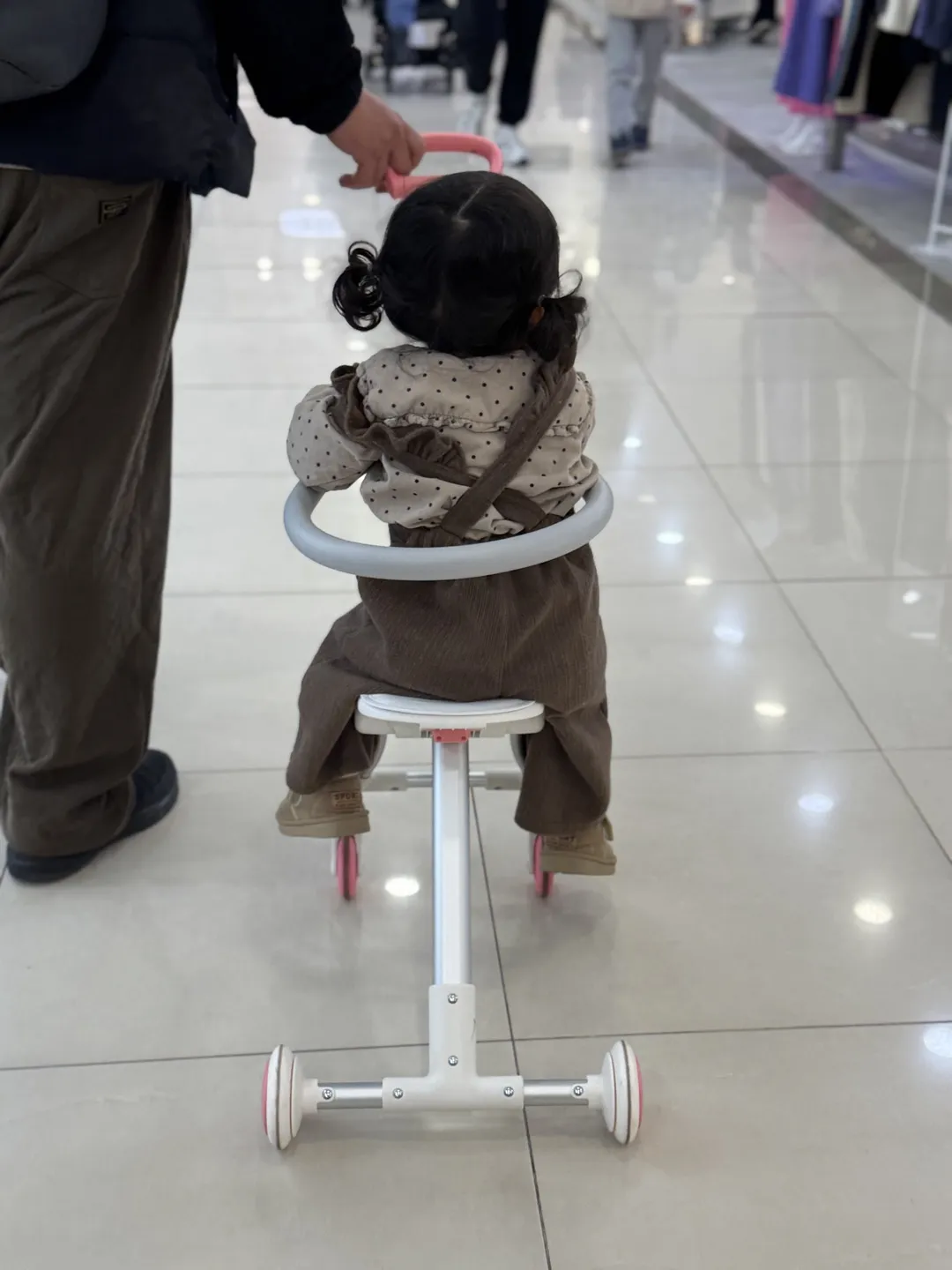 https://image.mom-mom.net/eyJidWNrZXQiOiJtb21tb20tbW9tc3RvdWNoIiwia2V5IjoidHJlbmQvNjdjMzM3MmZlZDhjZjE1YzYyZGI2ODE3LmpwZyIsImVkaXRzIjp7InJlc2l6ZSI6eyJ3aWR0aCI6MTA4MCwid2l0aG91dEVubGFyZ2VtZW50Ijp0cnVlfX19