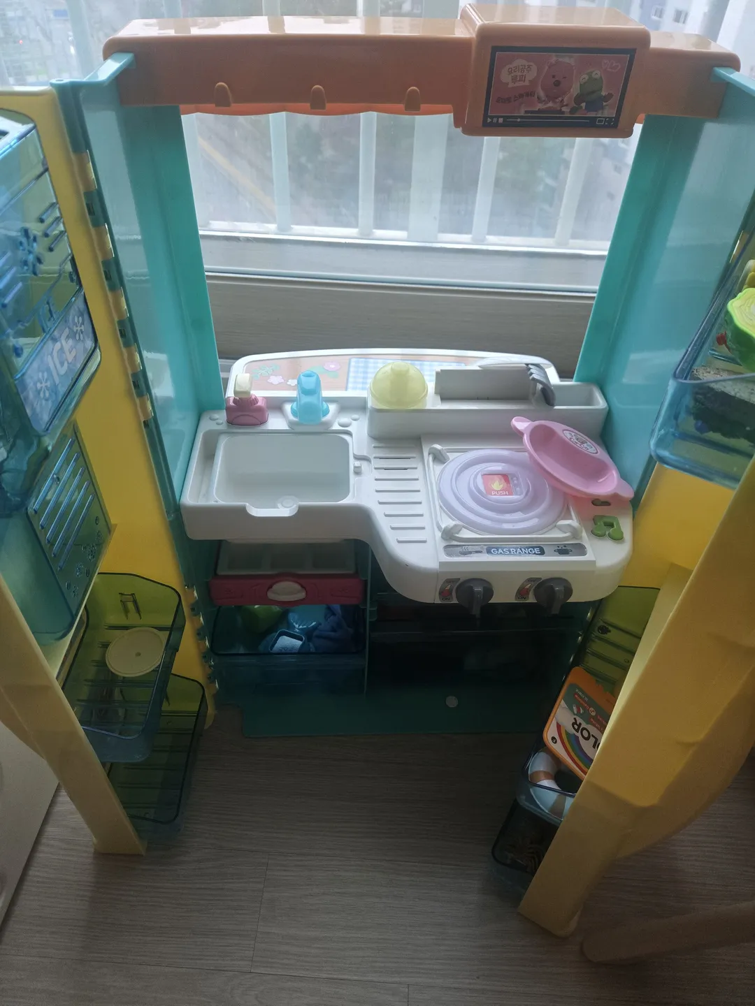 https://image.mom-mom.net/eyJidWNrZXQiOiJtb21tb20tbW9tc3RvdWNoIiwia2V5IjoidHJlbmQvNjlhNGQxMzkxZDhhNGVhZmI0ODk5MjQ1LmpwZyIsImVkaXRzIjp7InJlc2l6ZSI6eyJ3aWR0aCI6MTA4MCwid2l0aG91dEVubGFyZ2VtZW50Ijp0cnVlfX19
