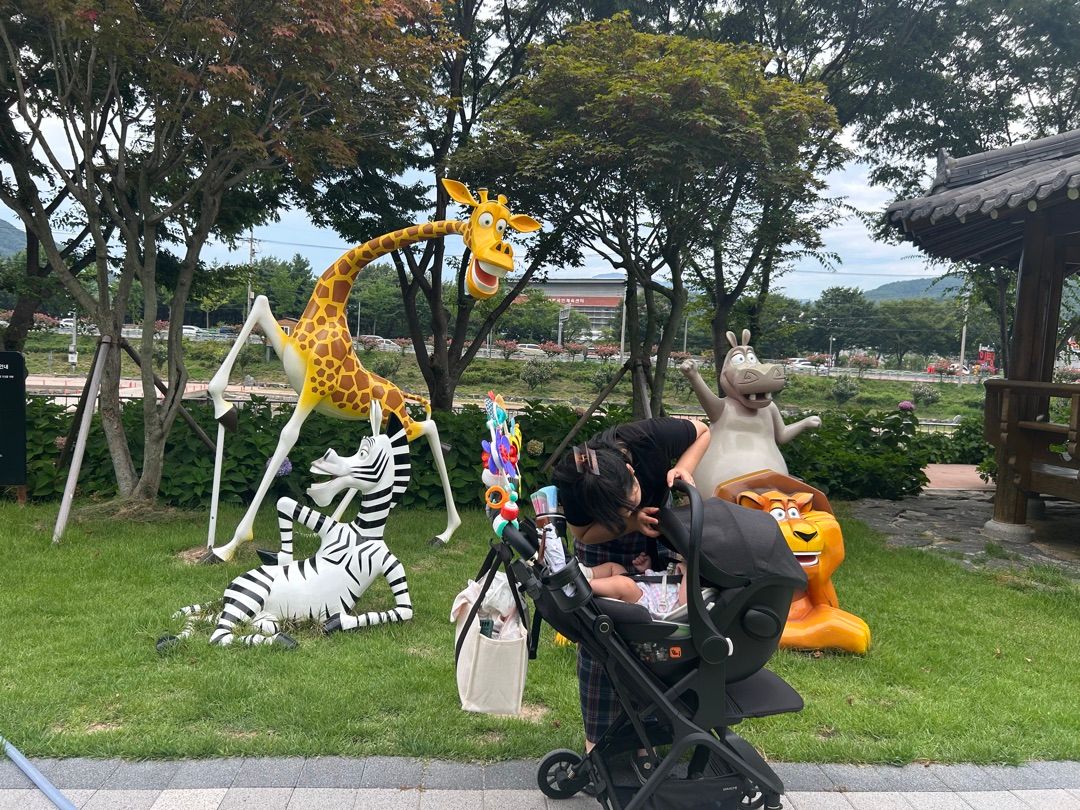 https://image.mom-mom.net/eyJidWNrZXQiOiJtb21tb20tbW9tc3RvdWNoIiwia2V5IjoidHJlbmQvNjhiMGNiOTUxNzc2YTNhMGUxNTcwZDAwLmpwZyIsImVkaXRzIjp7InJlc2l6ZSI6eyJ3aWR0aCI6NTAwLCJoZWlnaHQiOjM3NX19fQ==