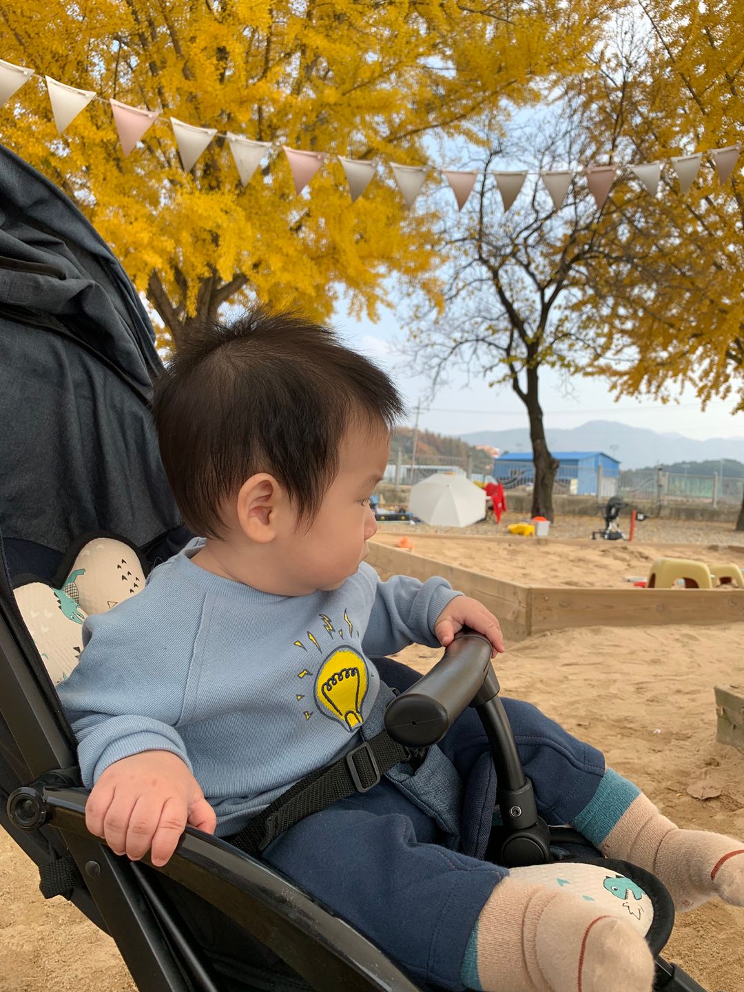 https://image.mom-mom.net/eyJidWNrZXQiOiJtb21tb20tbW9tc3RvdWNoIiwia2V5IjoidHJlbmQvNmE2ZjkzZDRlZmY3MjMyZjk0NjlkYjdhLmpwZyIsImVkaXRzIjp7InJlc2l6ZSI6eyJ3aWR0aCI6Mzc1LCJoZWlnaHQiOjUwMH19fQ==