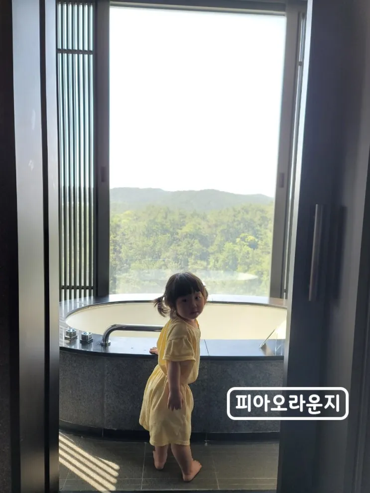 아기와 호캉스 아난티 힐튼 부산 마운틴뷰 객실 + 룸서비스 후기