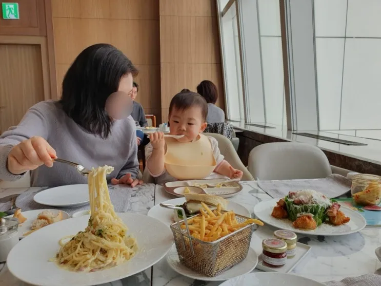 시그니엘 서울 더 라운지 79층 아기랑 런치 후기 및 메뉴 가격