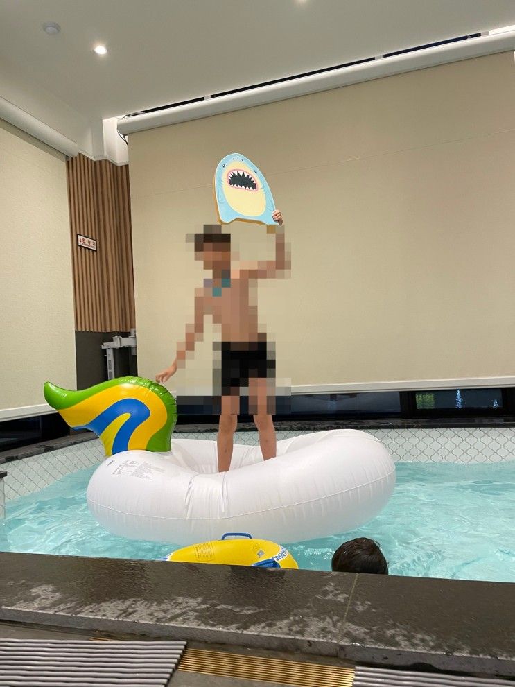부산 풀빌라 남포동 아몬드키즈풀빌라 시티화이트 1박 기록