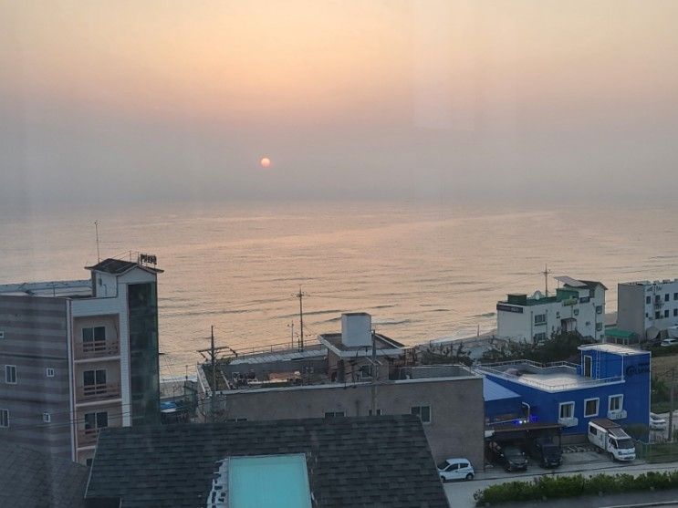 강릉해돋이 :강릉 올라스풀빌라에서 본 일출(05:57)
