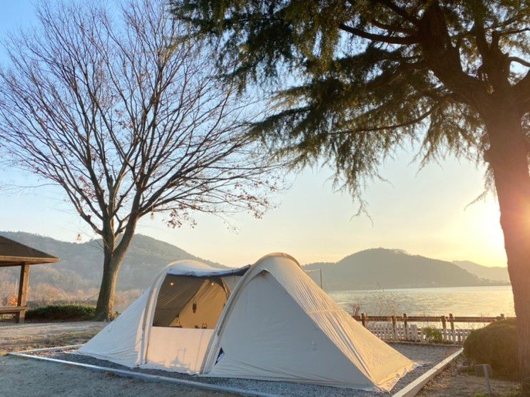 충남 공주 계룡산 사계절 펜션&캠핑장, 동계캠핑장 저수지뷰...