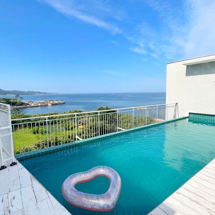 : 포항 루프탑 오션뷰 수영장 풀빌라빠쏘-솔직후기