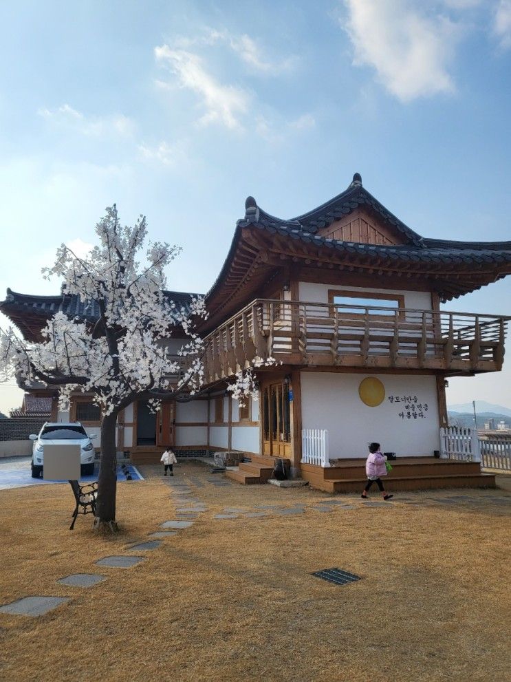 [경주여행] 애견 동반 경주 한옥 풀빌라 '미담' (객실 홍담)...