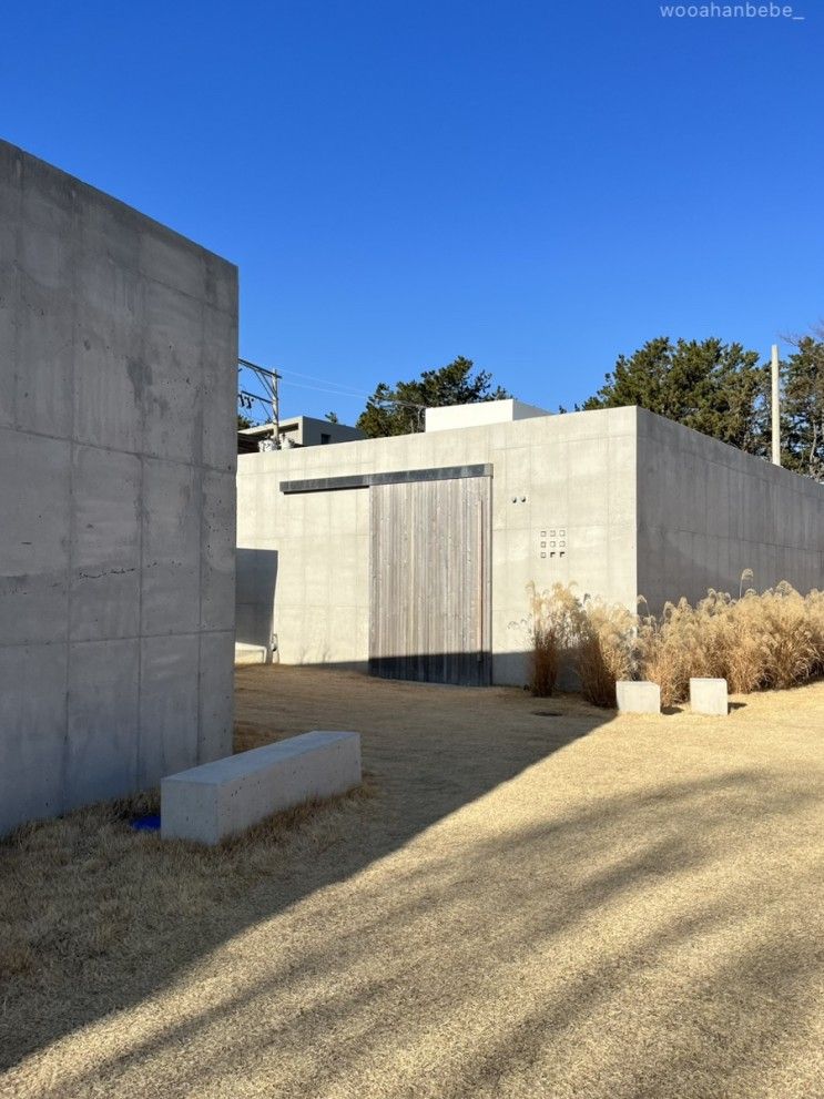 울산 미므미므, 네모네모한 독특한 구조의 독채 풀빌라