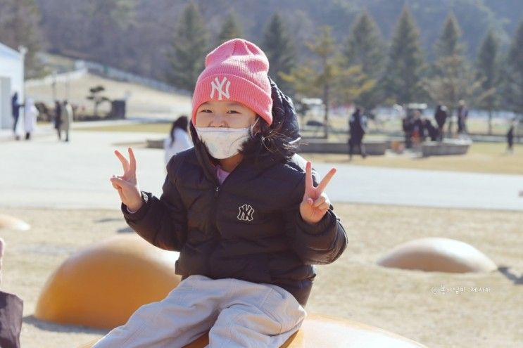 아이랑 평창 겨울 가볼만한곳 대관령 하늘목장 유아패딩 든든하게 입고