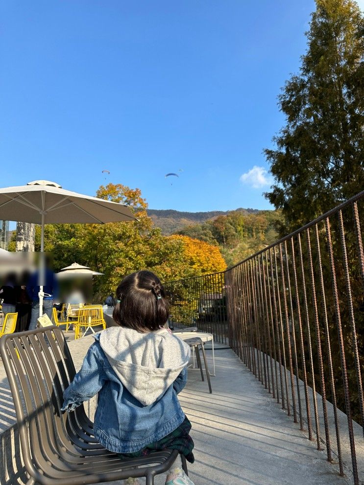 "용인 카페톤" 하늘을 수놓는 패러글라이딩을 볼 수 있는 에버랜드 근처 용인 카페!