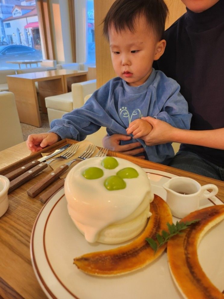 신동 수플레 카페 아기랑 리핑 먹기좋은 부드러운 통실 디저트