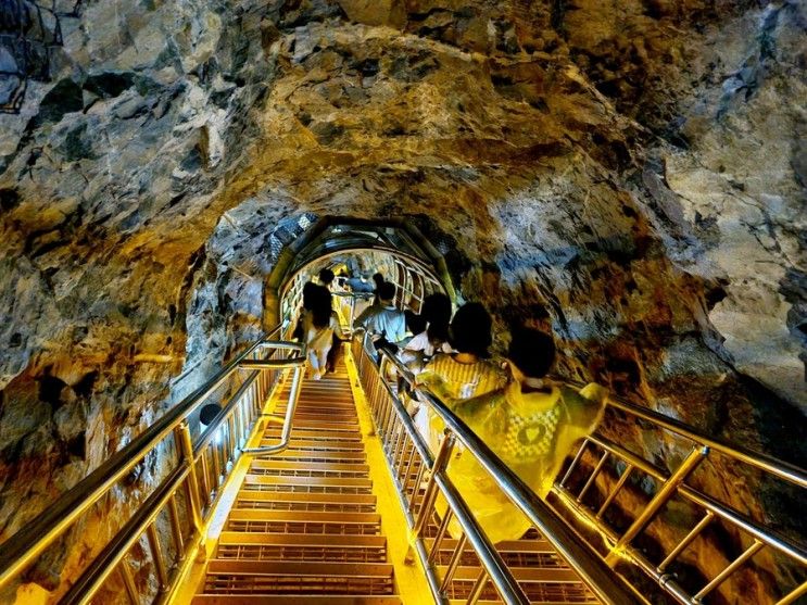 [정선여행] 화암동굴 - 가파르고 위험한 계단이 많은 동굴