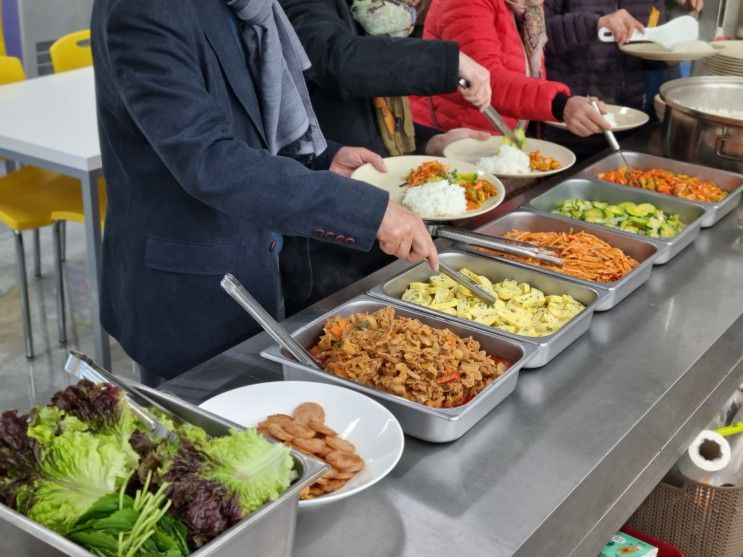 긴들체험마을에서 식사할 수 있을까요?