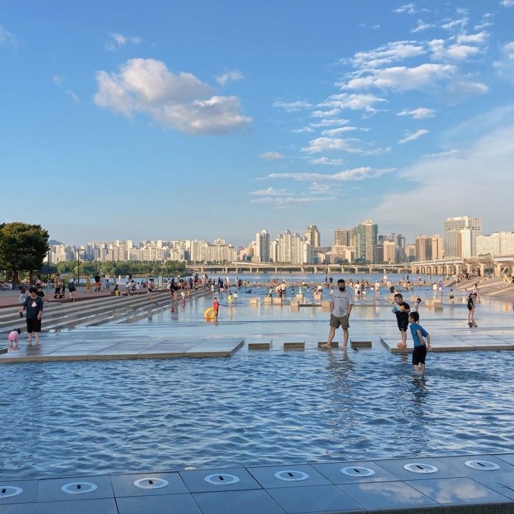 여의도 물빛광장 & 한강공원 : 서울 아이와 가볼만한 곳