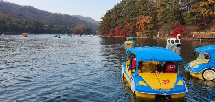 [아이와주말나들이] 산정호수 오리배(붕붕전동)와 붉게 물든 산정호수 둘레길 산책!