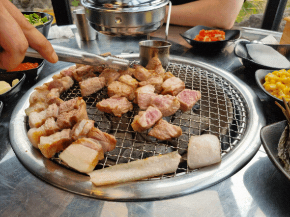 애월 흑돼지 맛집 대담 애월본점, 바다 보며 구워주는 고기 먹기!