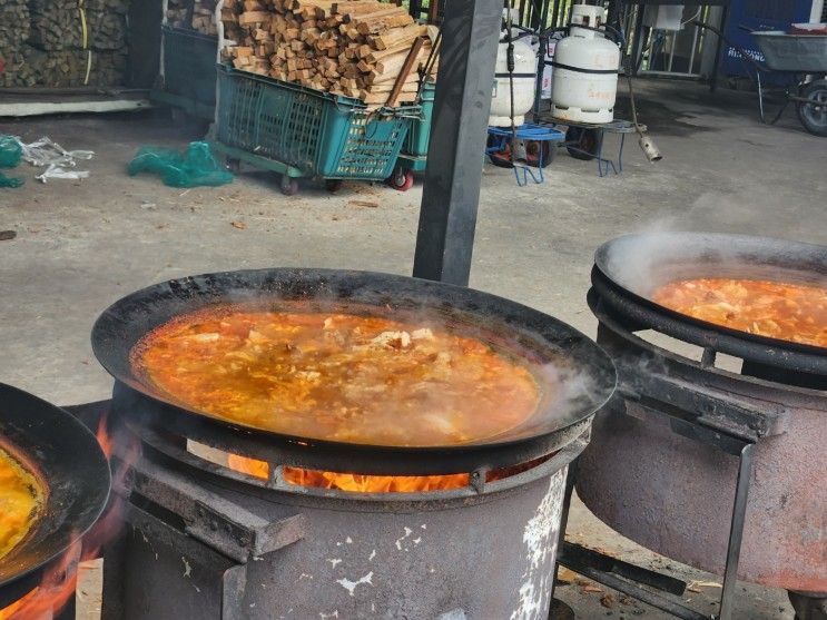 가평 유명산(어비계곡) 솥뚜껑 닭볶음탕  맛집 들렀네요!!