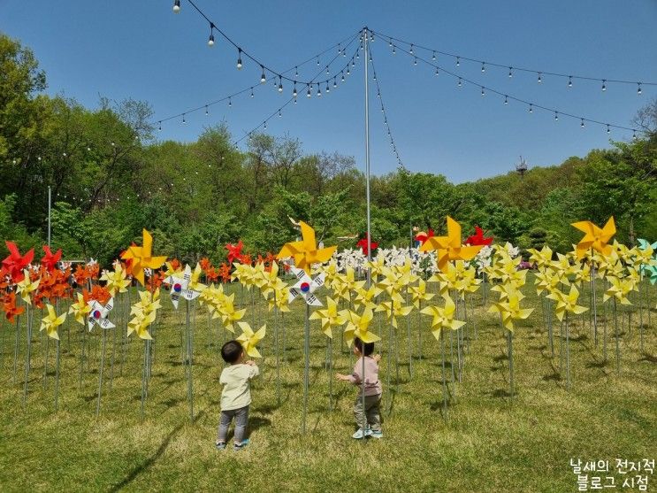 17개월아기 바람개비있는 잔디밭에서 놀고온 동탄복합문화센터 피크닉존