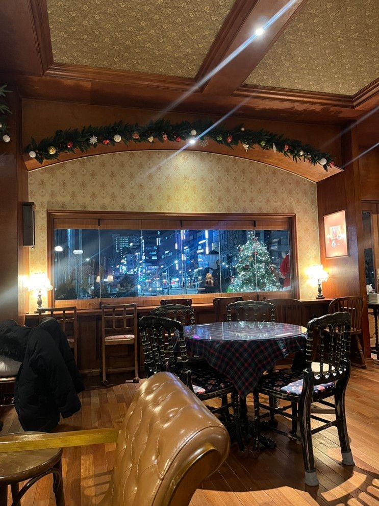 [카페] 크리스마스 무드와 재즈가 함께 하는 곳, 카페 <SORO 소로>
