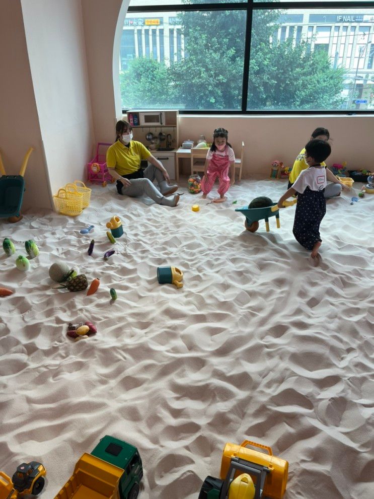 인천 부평 모래비치 아기들 모래놀이 엄마는 자유시간