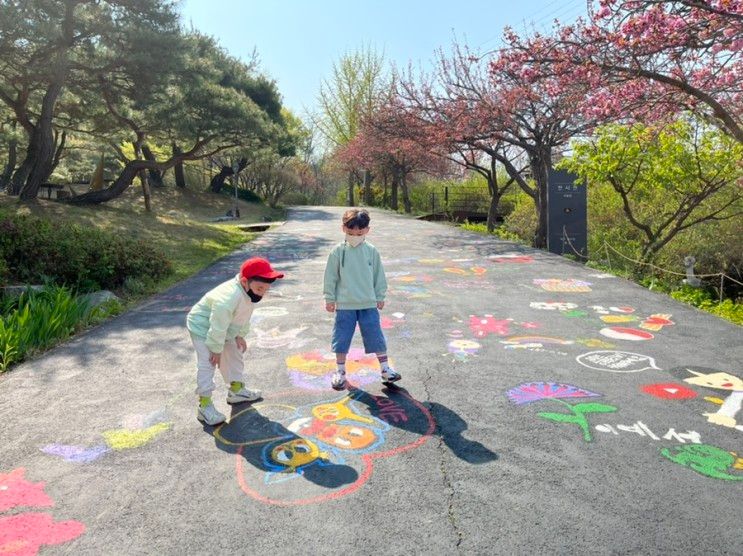 천안 아산 겹벚꽃 명소 당림미술관 아이와 바닥화 체험