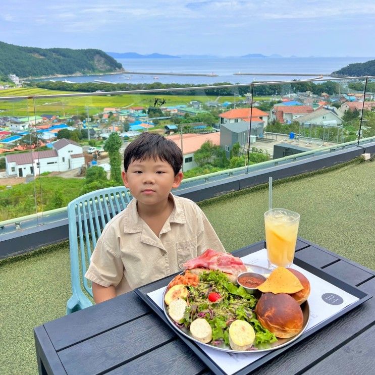 남해 독일마을 뷰맛집 카페 쿤스트라운지 전망 최고!