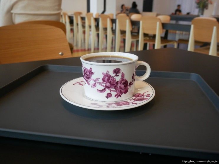 홍대 대형 카페 : 테라로사 홍대서교점