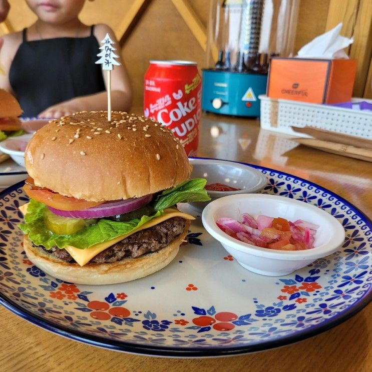 속초뷰맛집 장사항맛집으로 유명한 <속초자메이카버거>