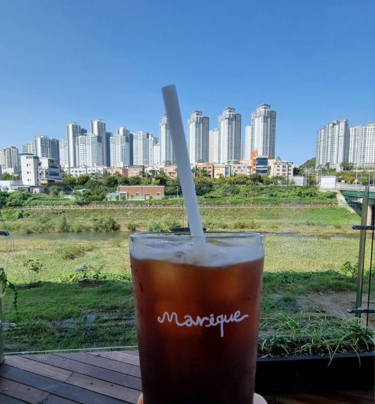 구미 옥계 카페 마리크 커피랑 까눌레 맛있어요