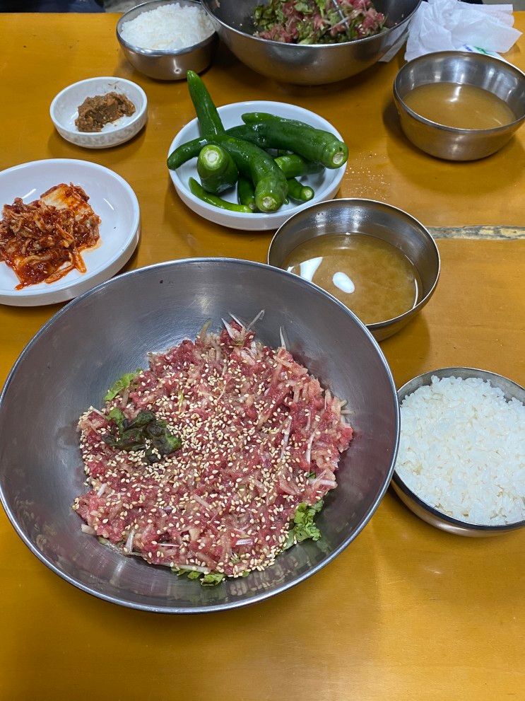 청도 육회비빔밥 청도가마솥국밥 카페 로카