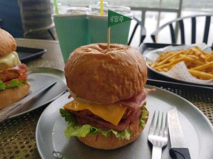 남양주 청시행 수제버거 맛집. 남양주 야외카페 브런치