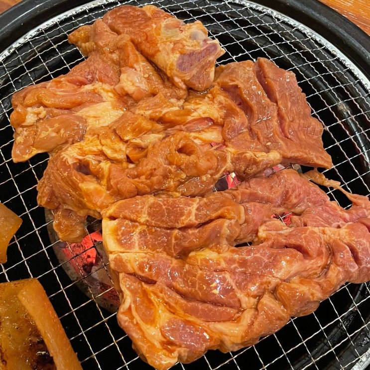 [맛집/칠돈갈비] 송산신도시맛집, 고기 시키면 냉면이 무료임!