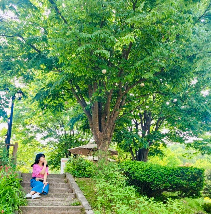 양주카페] 숲길정원(일영허브랜드). 넓은정원이 있는 카페.