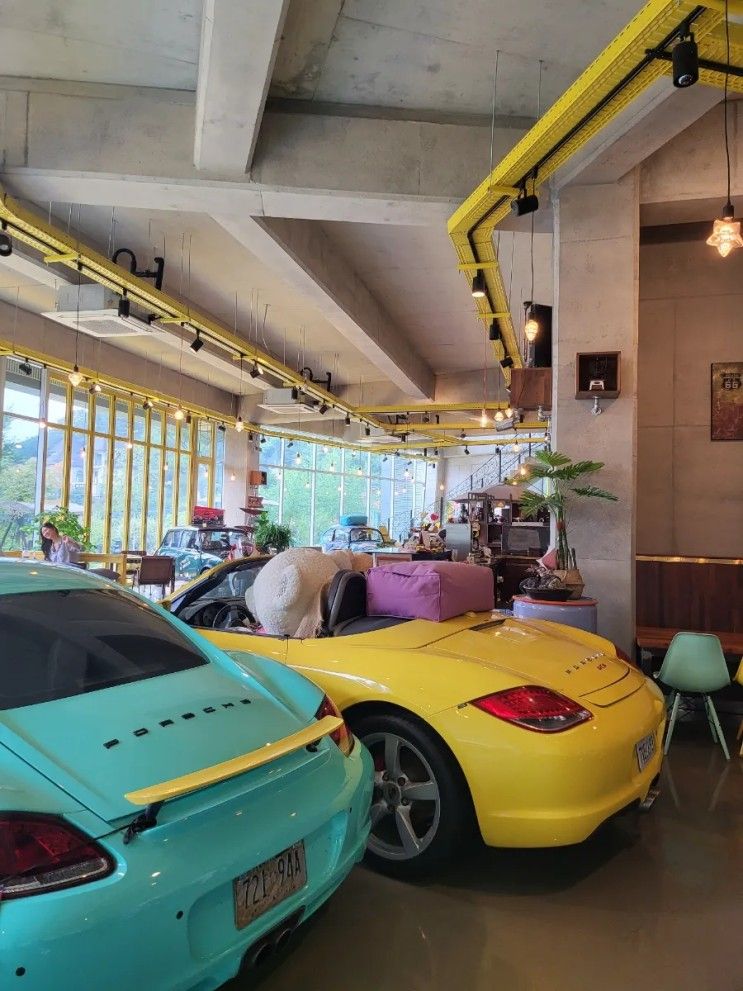 [가평] 🚘 자동차와 커피를 즐길 수 있는 카페, 엠블럭 M BLOCK.