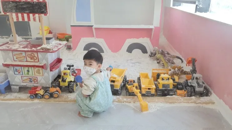 감각체험놀이 키즈카페! 동탄 아이러브밀가루에서 밀가루파티