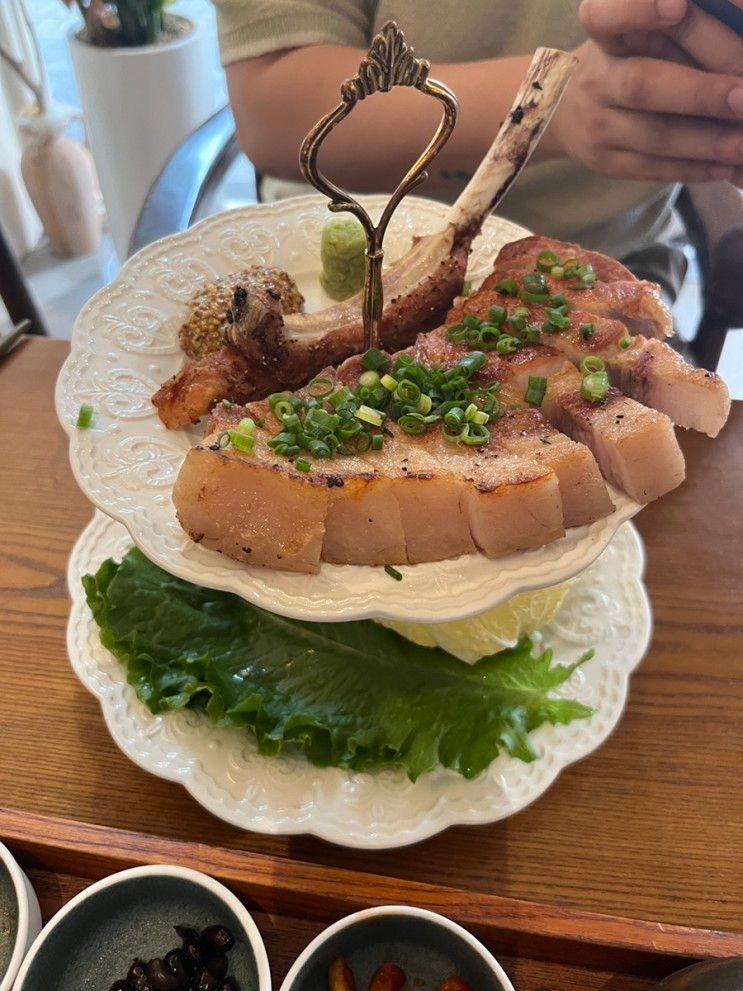 밤리단길 맛집 군침이싹도노 소문난 이경양식당