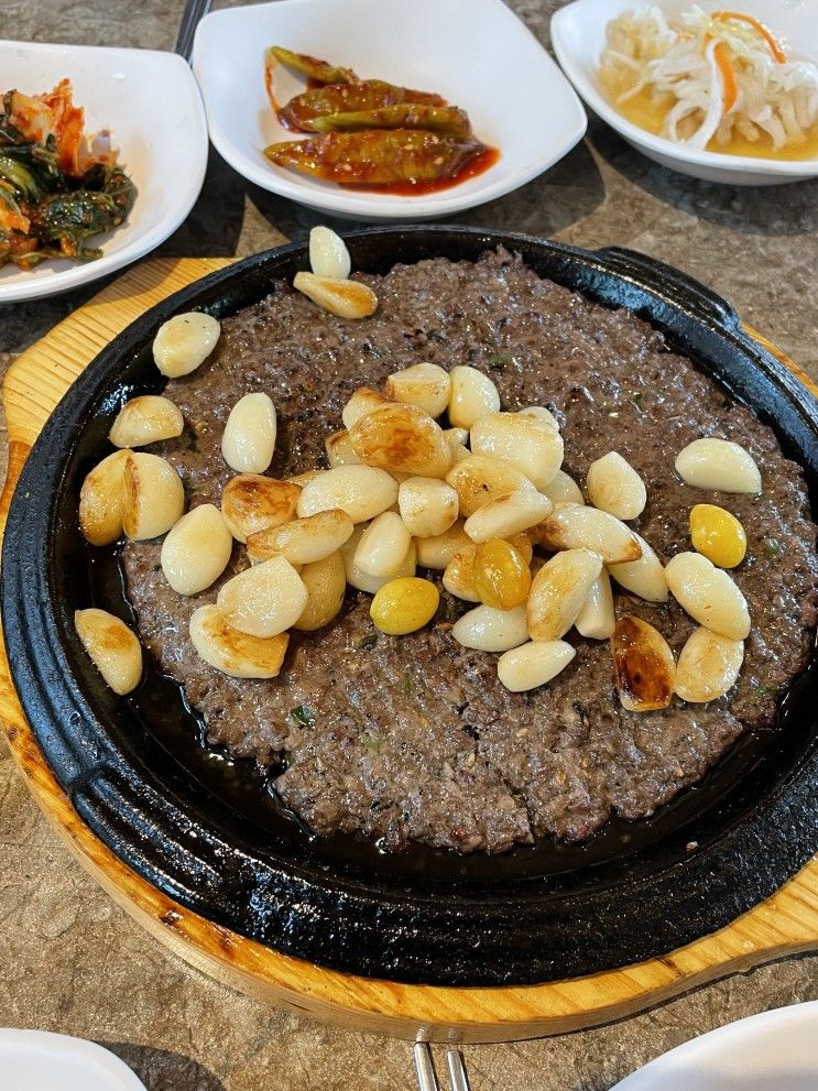 청풍떡갈비 • 마늘한우떡갈비 | 제천 카페 쁘띠샹들리에