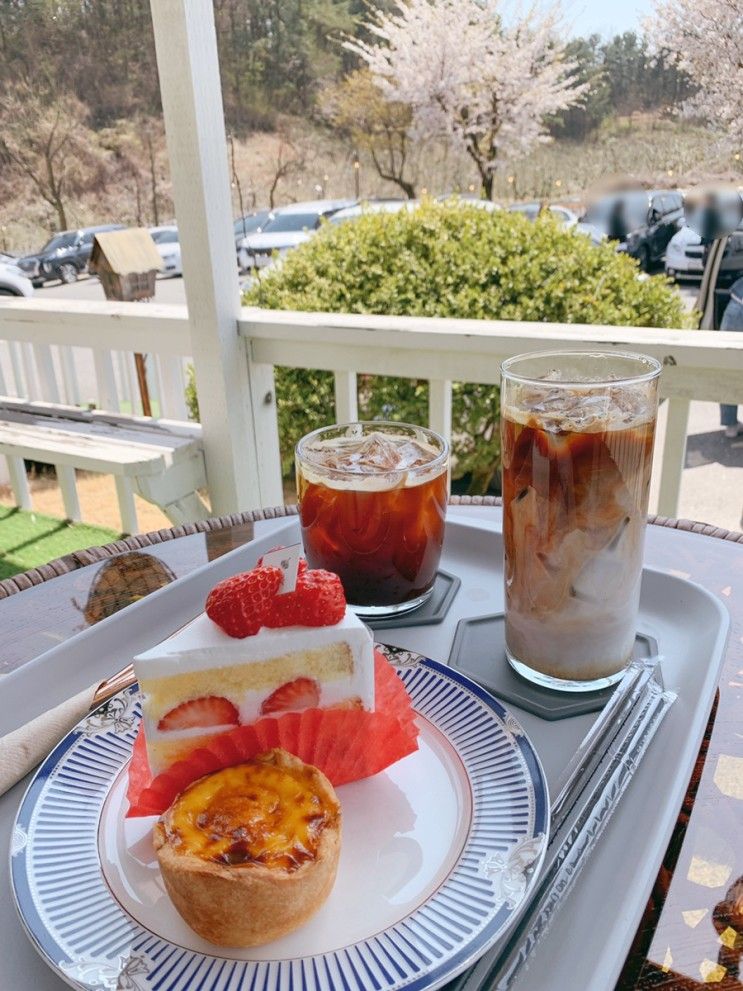 [제천] 신월동 쁘띠샹들리에 :: 수제 디저트 맛집 에그타르트...