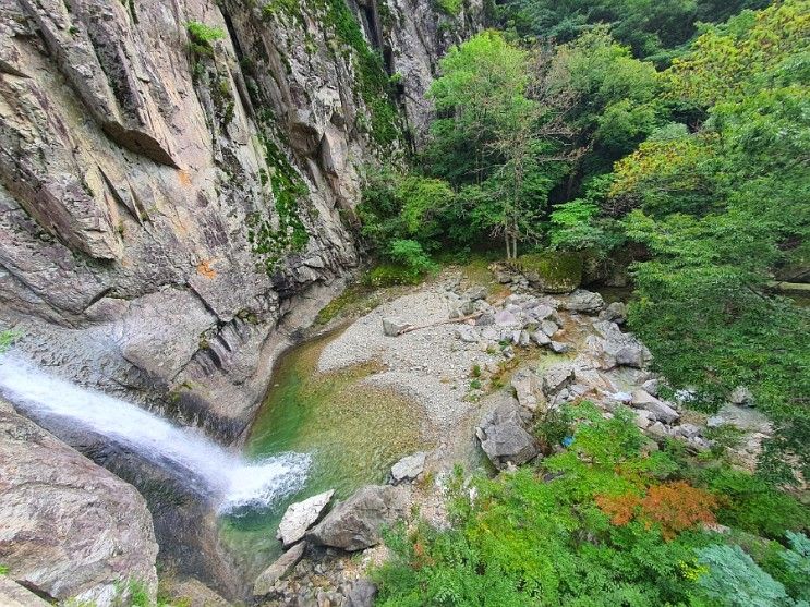 경북 청송 달기폭포와 철분가득 담은 달기약수탕