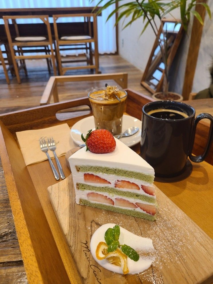 딸기케이크가 맛있는 담양 소예르 카페