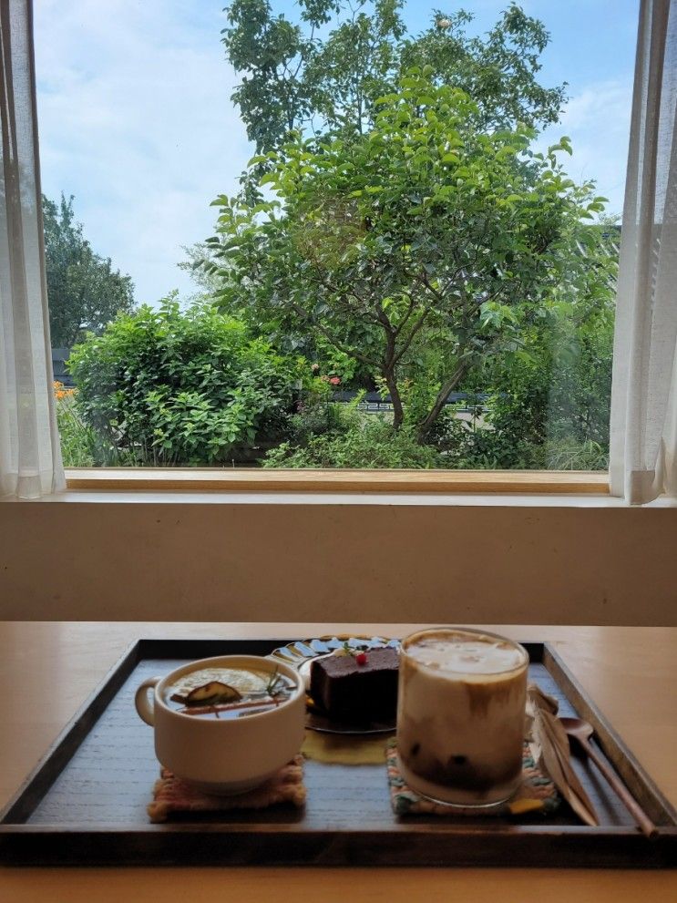 [내돈내산]속초카페 너울집 아기자기한 정원과 구수한 커피